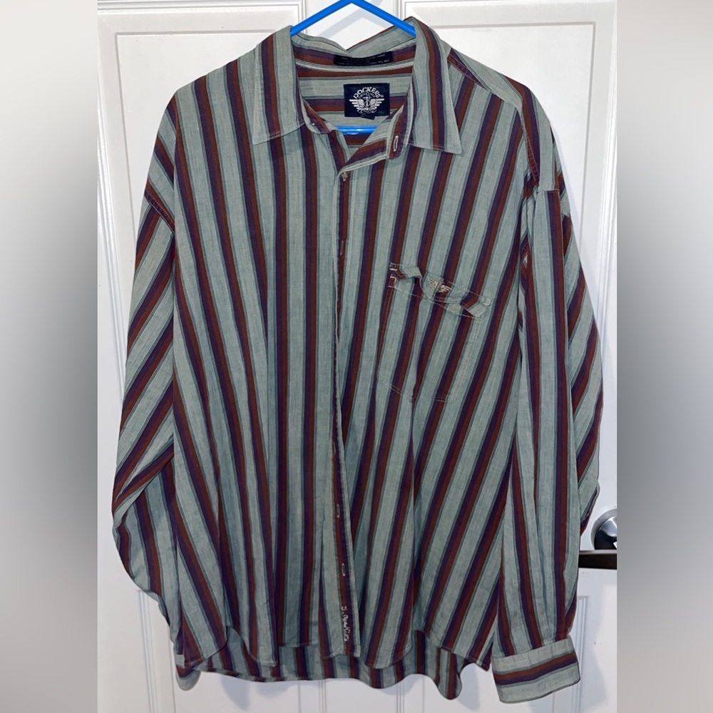 SOLD- Docker’s Levi Button Up Shirt (size 1X)